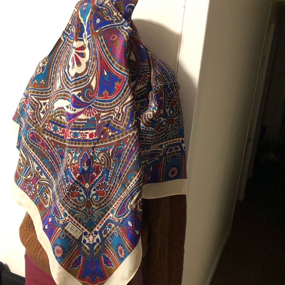 MWOT Club 7 Silk Multi Color Scarf